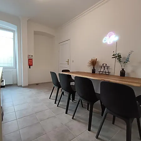 2 Bedroom In Kreuzberg Apartment Berlin