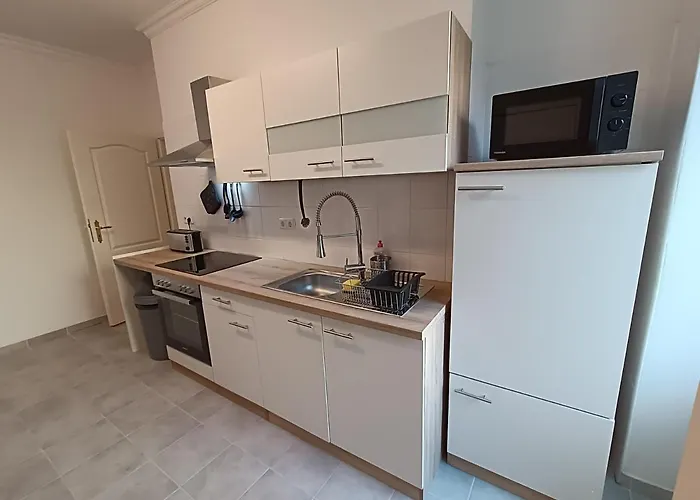2 Bedroom In Kreuzberg Berlin
