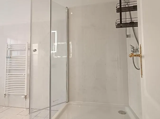 2 Bedroom In Kreuzberg *